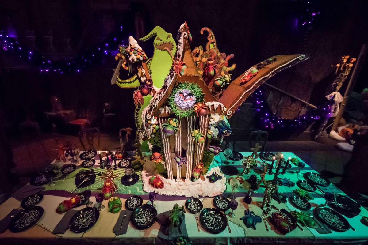 La casa de jengibre del 2018 Haunted Mansion Holiday