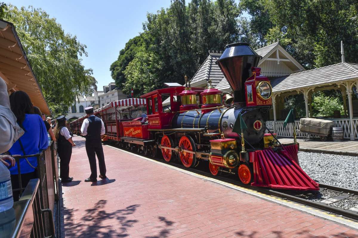 El ferrocarril de Disneyland en la estación de Nueva Orleans