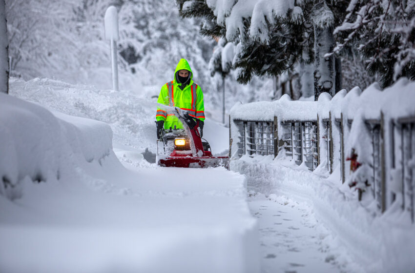  4 a 8.5 pies de nieve dan inicio a la temporada de invierno en Lake Tahoe justo antes de las vacaciones