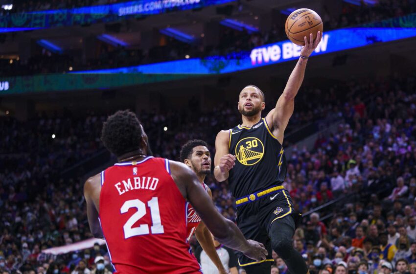  76ers retrasan el récord de 3 puntos de Curry y vencieron a 76ers 102-93