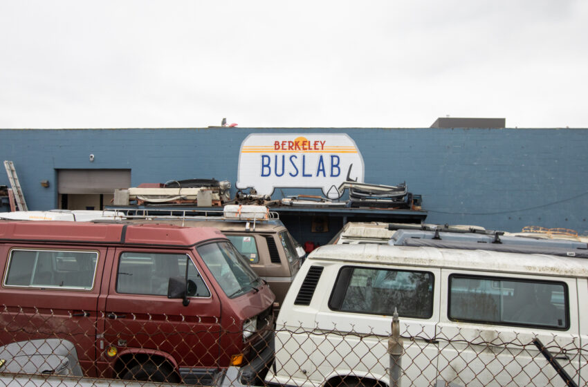  Buslab es un taller de reparación de Berkeley que se especializa en el autobús VW