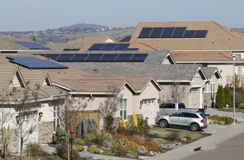  California propone reducir los incentivos para la energía solar en los tejados