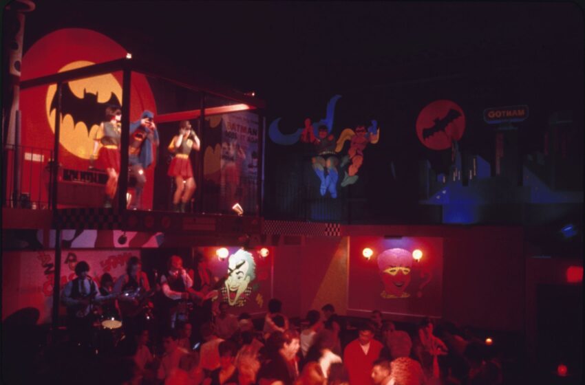  El club más popular del Área de la Bahía en la década de 1960 tenía un tema de Batman
