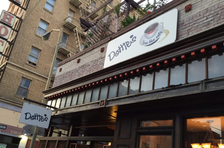  El lugar de brunch favorito de San Francisco, Dottie’s True Blue Café, ha cerrado permanentemente