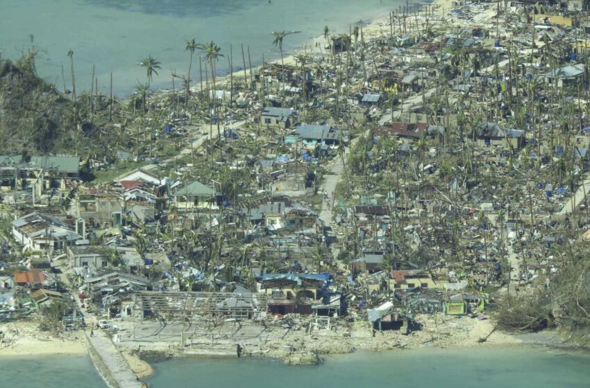  El tifón deja 19 muertos y muchas casas sin techo en Filipinas