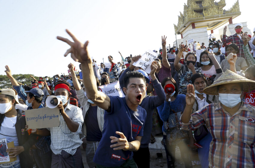  El virus y los disturbios destacan las imágenes del año de AP en Asia