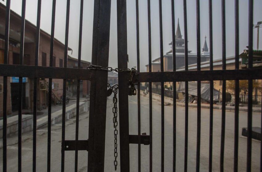  En Cachemira, una mezquita cerrada desmiente la libertad religiosa de la India