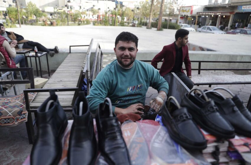  La falta de empleo y la crisis empujan a los jóvenes kurdos iraquíes a emigrar