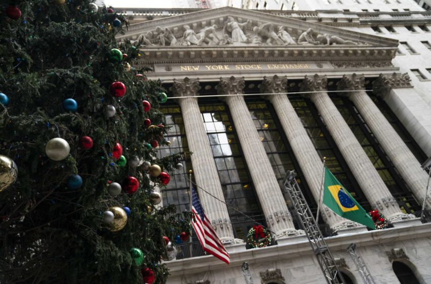  Las acciones suben en Wall Street, los índices se dirigen a las ganancias semanales