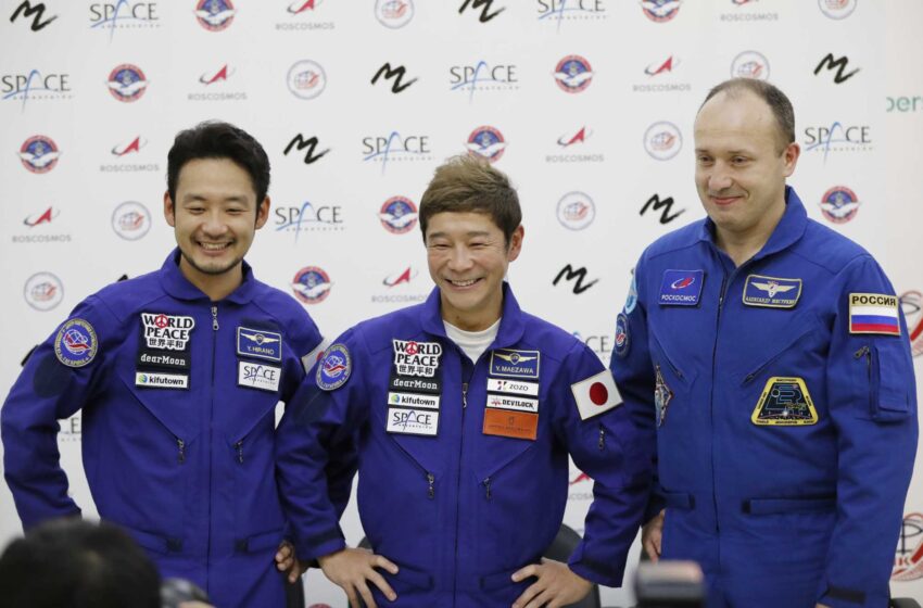  Los turistas espaciales japoneses abandonan la Estación Espacial Internacional