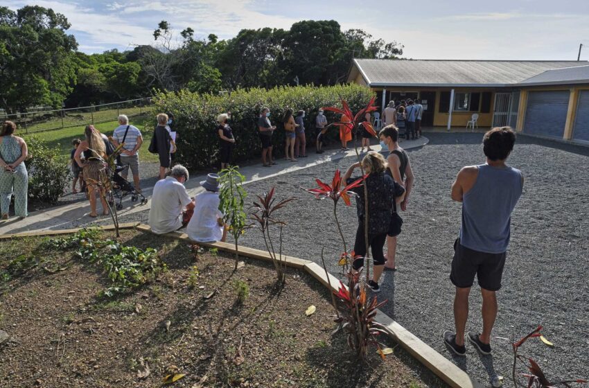  Nueva Caledonia vota por permanecer en Francia; los separatistas boicotean