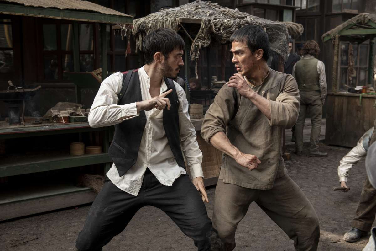 Las dos primeras temporadas de "Warrior", adaptada de un tratamiento televisivo de Bruce Lee, acaban de llegar a HBO Max.