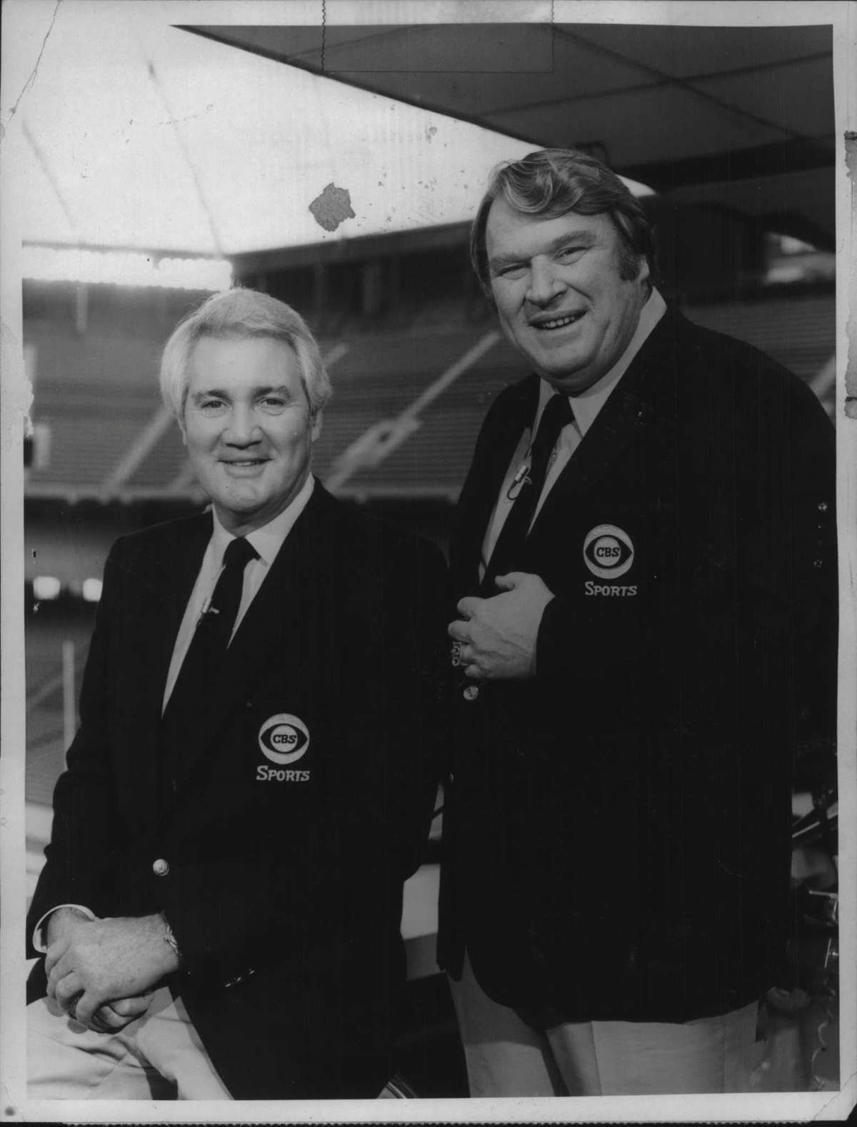 Pat Summerall y John Madden en una foto antes de su primera transmisión del Super Bowl juntos, el Super Bowl 16. (Archivo de Times Union)