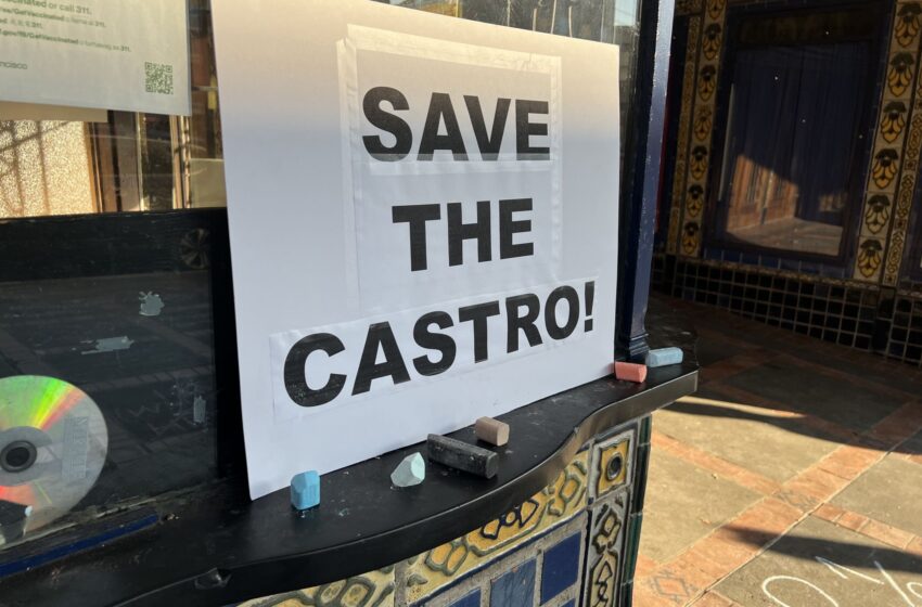  Manifestación fuera del emblemático Teatro Castro de San Francisco después de la adquisición de Another Planet