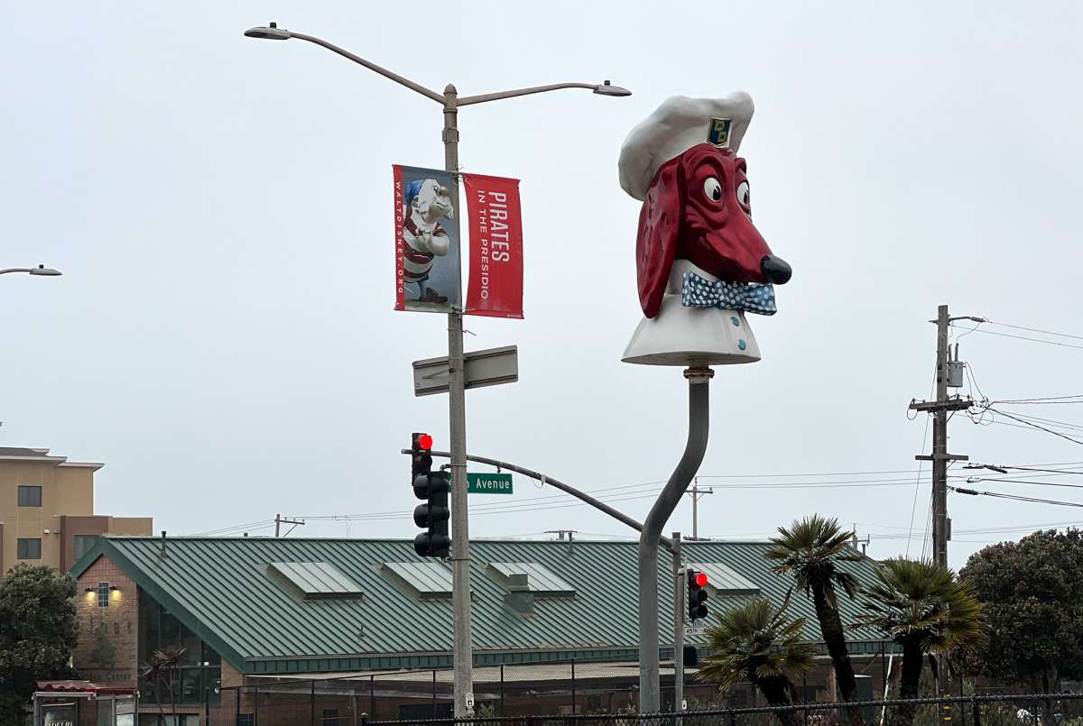 El último jefe de Doggie Diner en San Francisco.