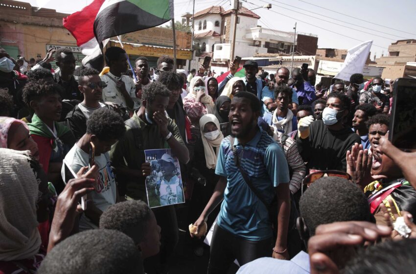  Altos diplomáticos de EE.UU. en Sudán para tratar de resolver la crisis post-golpe