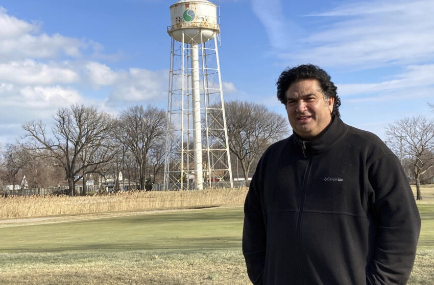  El concejal del área de Detroit quiere salvar la obsoleta torre de agua
