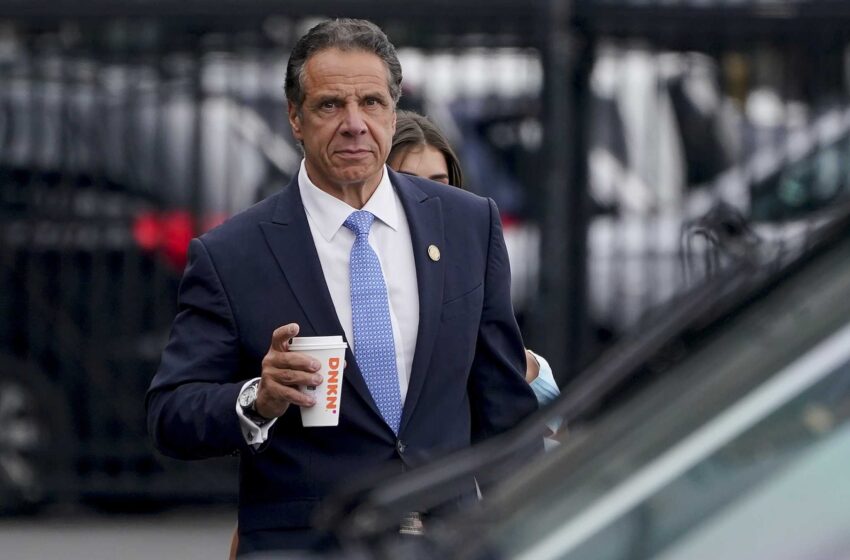  El fiscal retira la acusación de manoseo contra el ex gobernador de NY, Cuomo