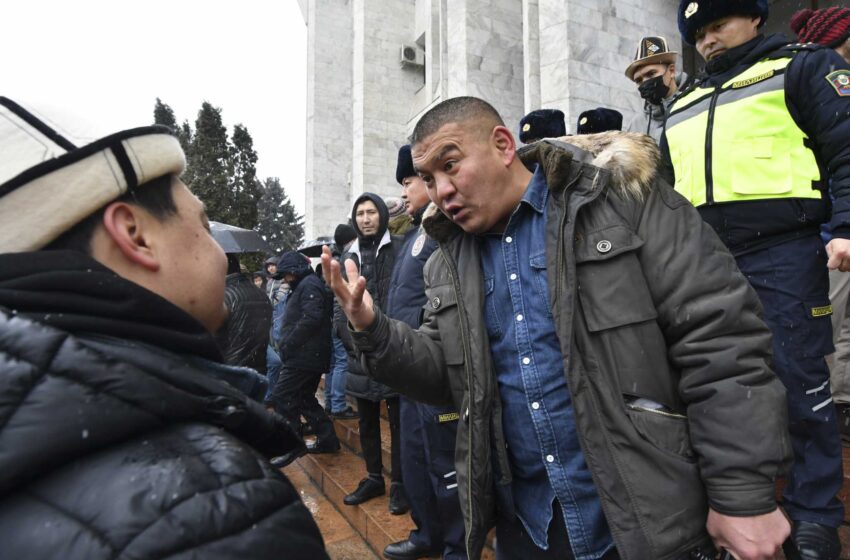  El presidente kazajo: Las fuerzas pueden disparar a matar para sofocar los disturbios