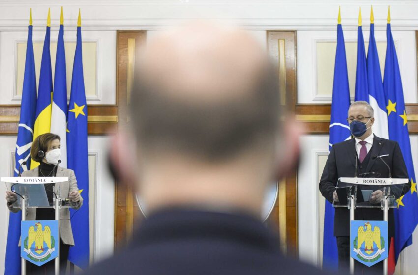  En Rumanía, el ministro de defensa francés promete apoyo