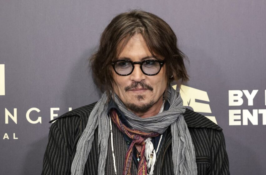  Johnny Depp consigue su primer papel en el cine tras el juicio de ‘El Sol’, interpretará al rey Luis XV en la próxima película de Maïwenn