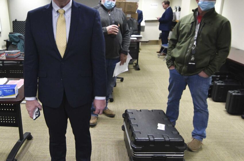  La Corte pone un freno a la inspección de las máquinas de votación del condado por parte del GOP
