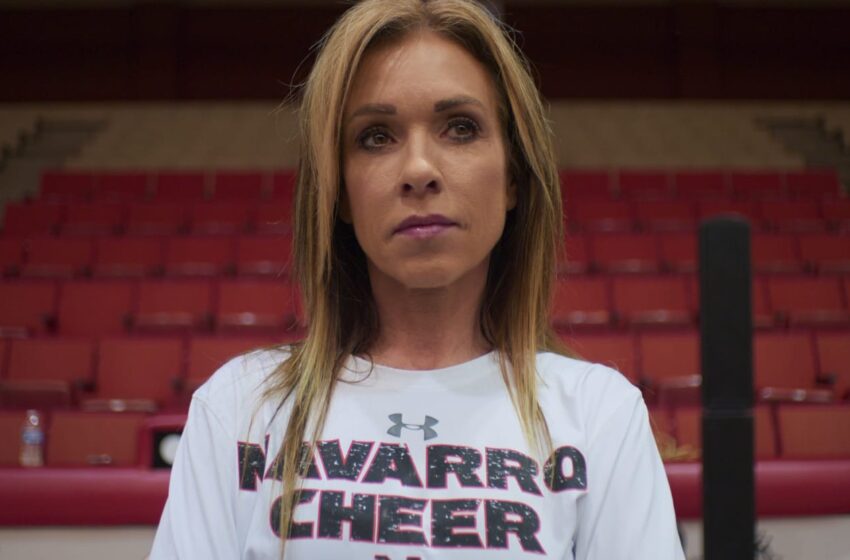 La segunda temporada de ‘Cheer’ muestra a la entrenadora Mónica Aldama bajo una luz diferente