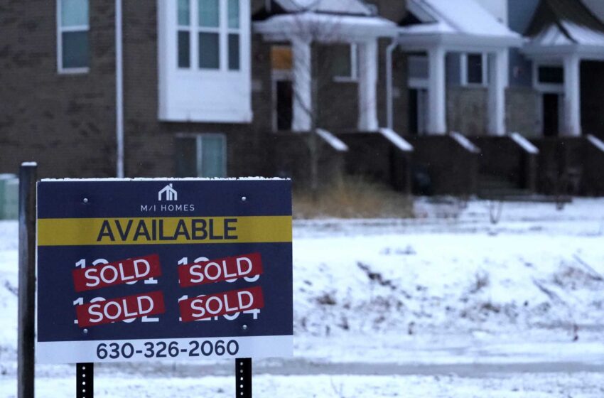  Las ventas de viviendas nuevas en EE.UU. se disparan en diciembre mientras los precios caen