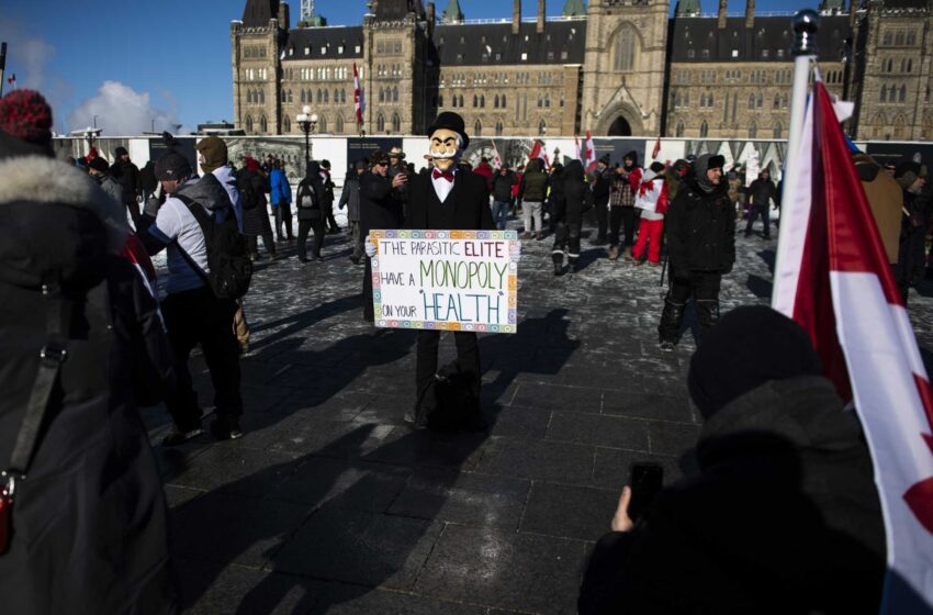  Miles de personas protestan en Ottawa contra los mandatos y las restricciones de la COVID