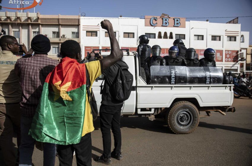  Se registran fuertes disparos en la base militar de Burkina Faso
