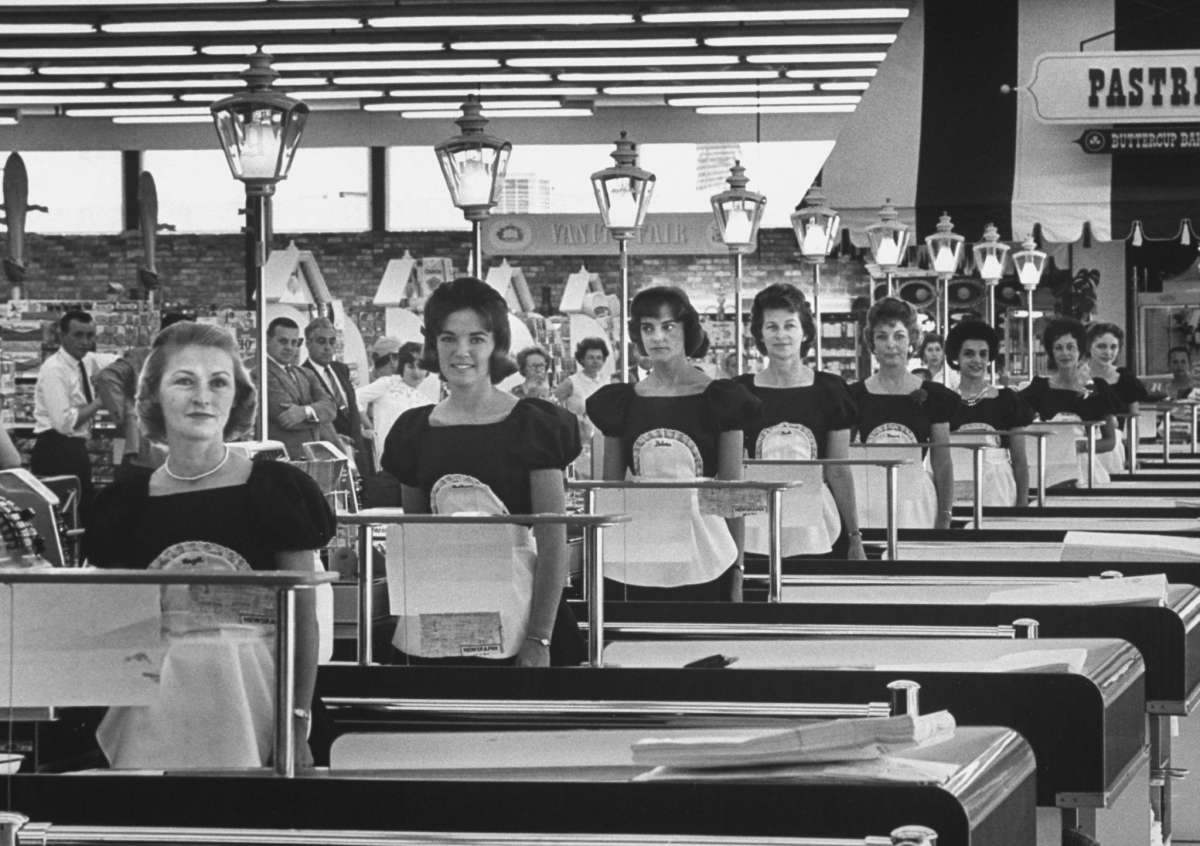 Damas Piggly Wiggly en la nueva tienda de Encino en 1962.