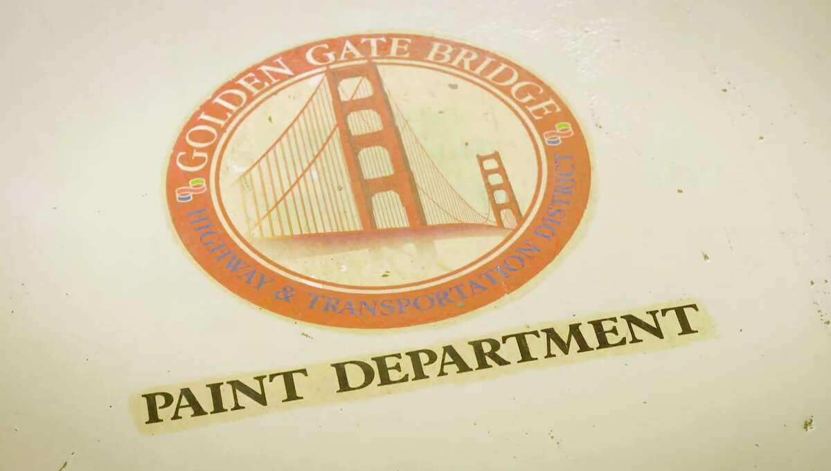 El interminable proyecto de pintar el puente Golden Gate se completa con un equipo de 42 trabajadores. 