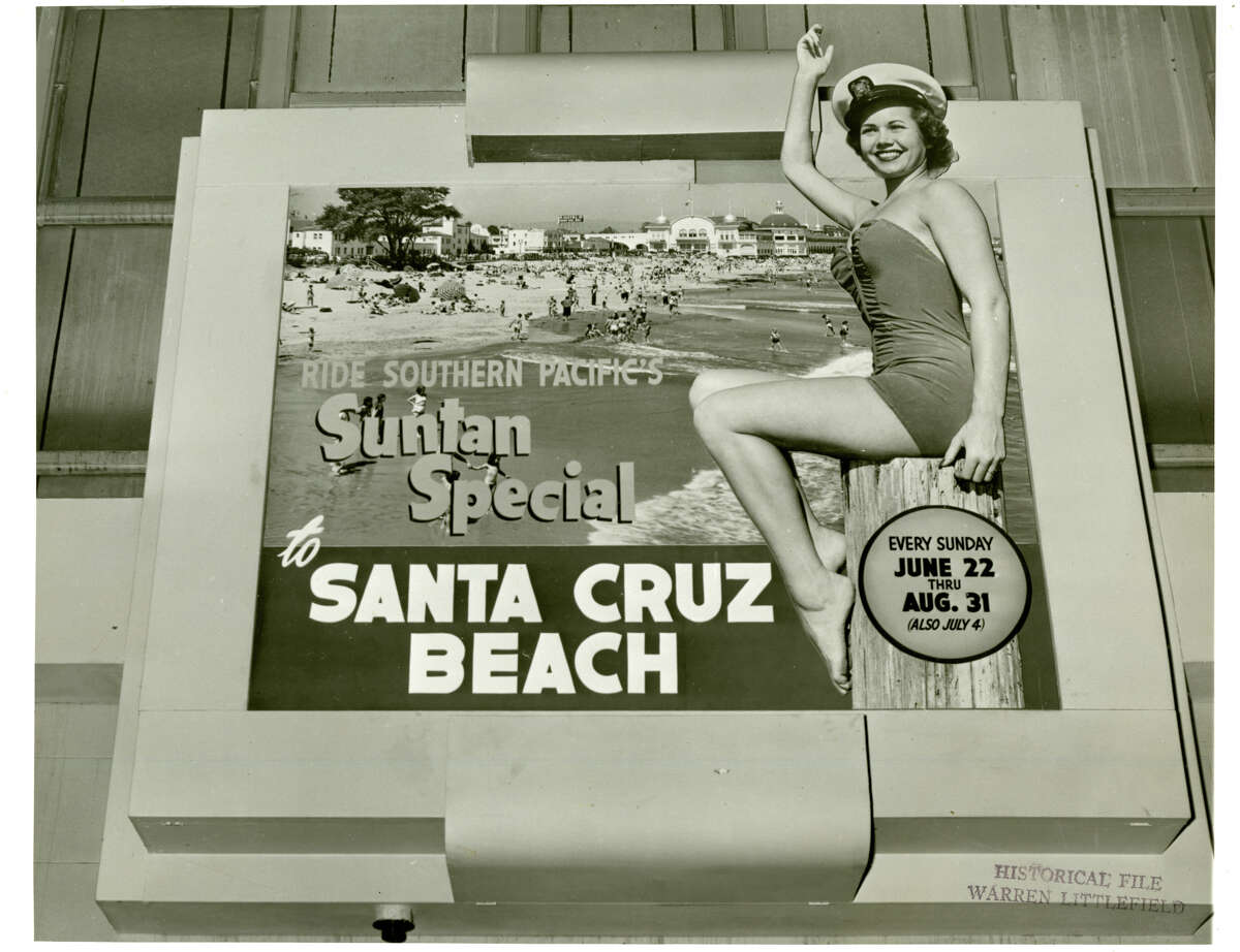 Afiche publicitario de Sun Tan Special con Dolores Cross de Santa Cruz en 3rd y Townsend, Southern Pacific Depot en San Francisco, 1950. 