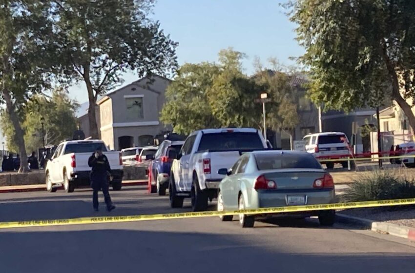  5 policías de Phoenix heridos en un tiroteo en su casa