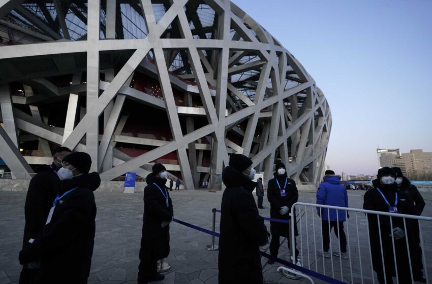  Comienzan las Olimpiadas pandémicas de China, con bloqueo y boicot