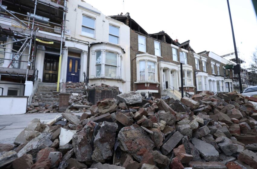  El Reino Unido se limpia tras el temporal que deja al menos 9 muertos en Europa
