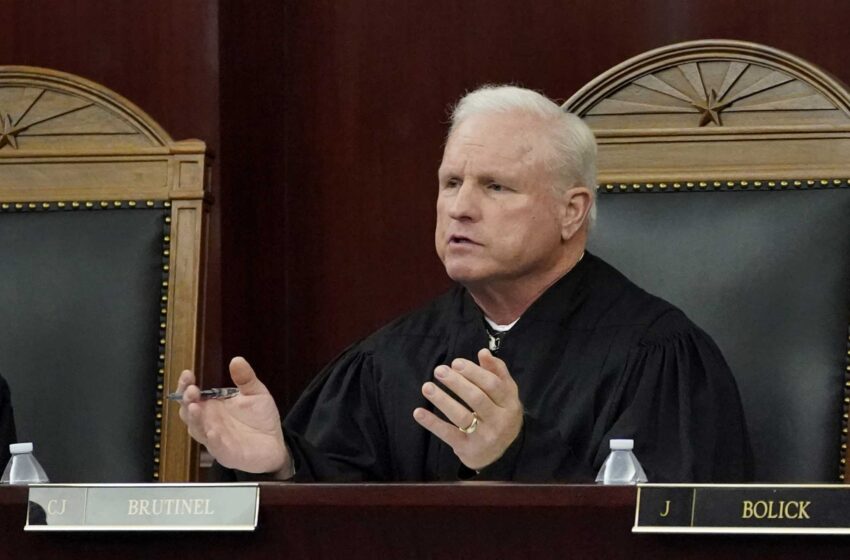  El alto tribunal de Arizona dejará que el juez decida el caso de la Proposición 208