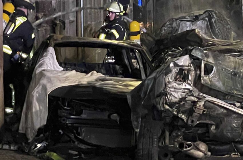  El conductor de un camión embiste a los coches en Alemania, con 31 vehículos dañados