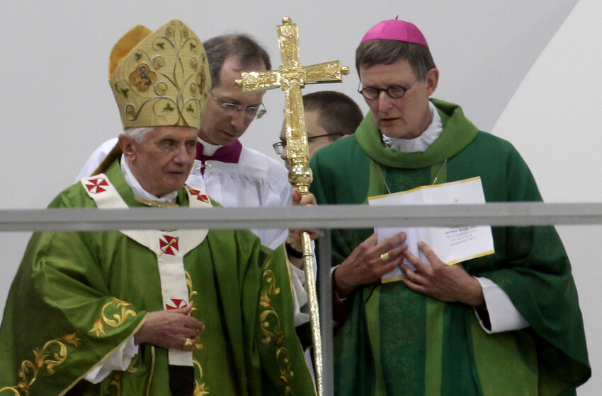  Los problemas de Benedicto llegan mientras aumenta la presión de la reforma de la iglesia alemana