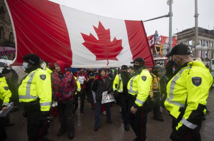  Trudeau dice que las protestas deben terminar, los camioneros se preparan para la represión