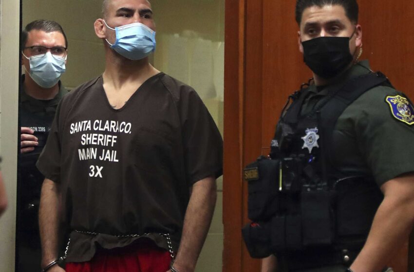  ‘El riesgo es demasiado grande’: Juez niega libertad bajo fianza al campeón de UFC Cain Velásquez por intento de asesinato