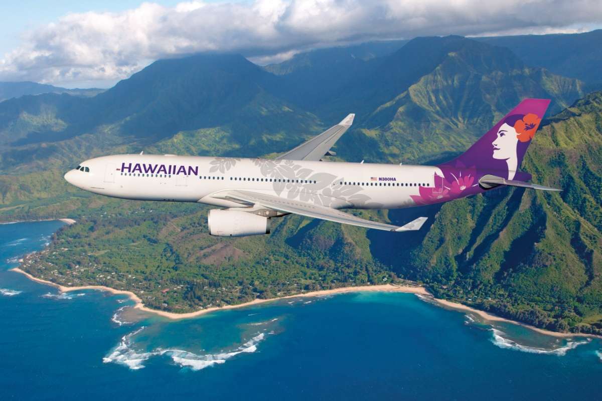 Hawaiian Airlines está reanudando más servicios en la costa oeste, incluso a Kona desde Oakland.