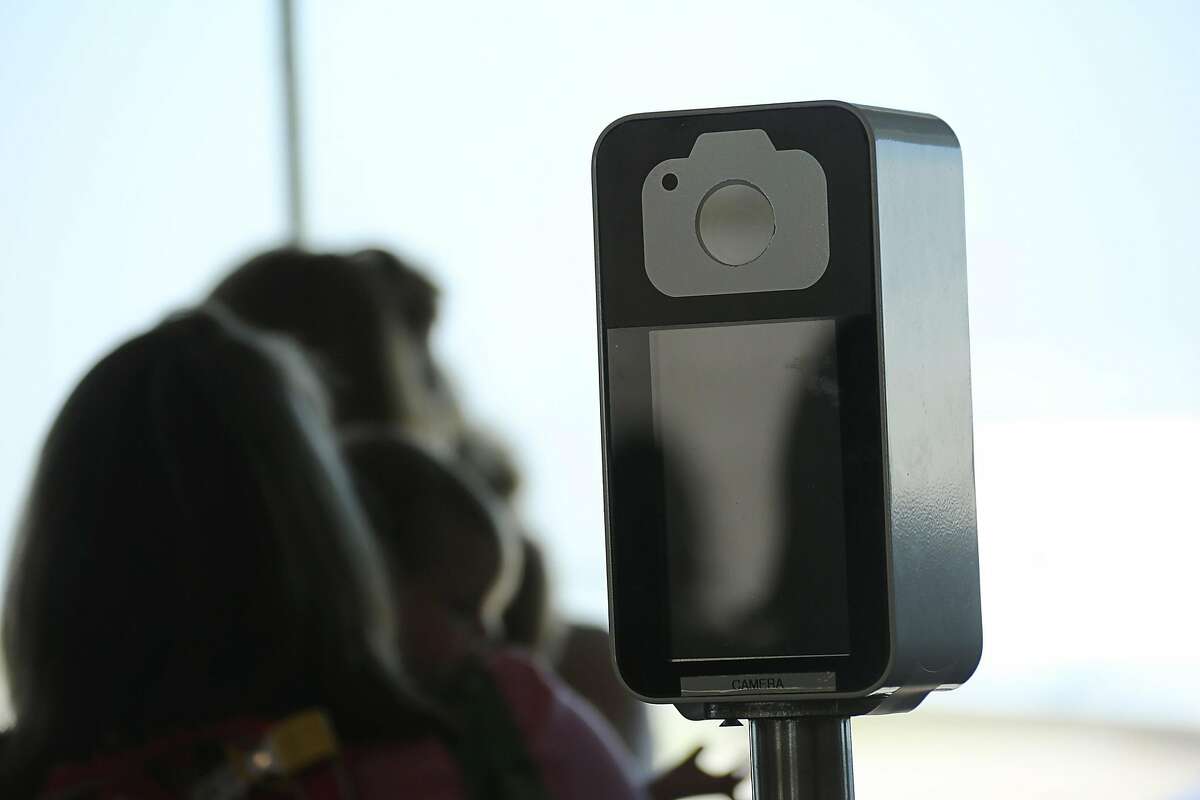 TSA anunció un nuevo procedimiento de reconocimiento facial para verificar la identidad de los pasajeros.
