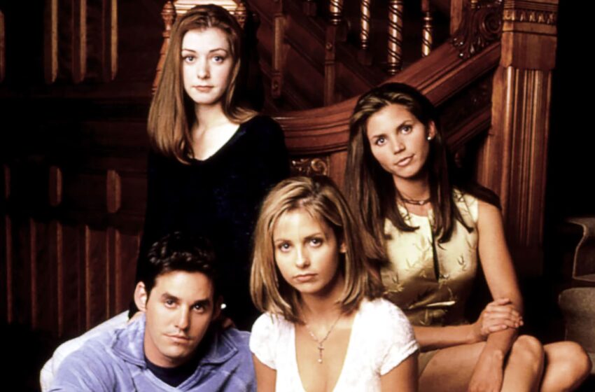  Charisma Carpenter, de ‘Buffy’, afirma que Joss Whedon arremetió contra ella diciendo que su embarazo lo estaba ‘jodiendo todo’