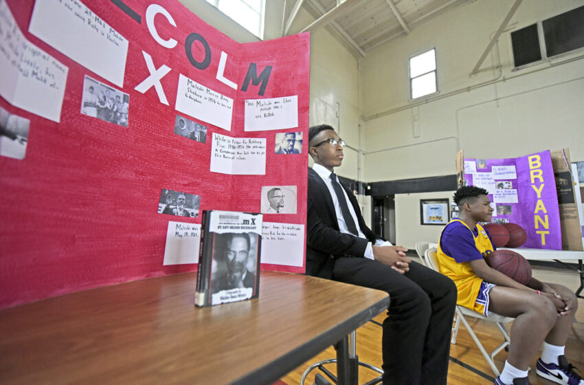  Estudiantes de Alabama representan a leyendas negras en un museo de cera viviente