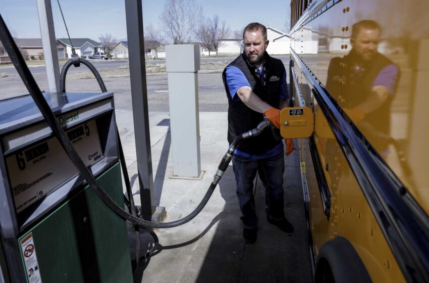  La “red de combustible” ayuda a evitar los costes de gas de los colegios, por ahora