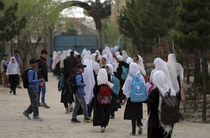  Las ministras de Asuntos Exteriores presionan a los talibanes sobre la educación de las niñas