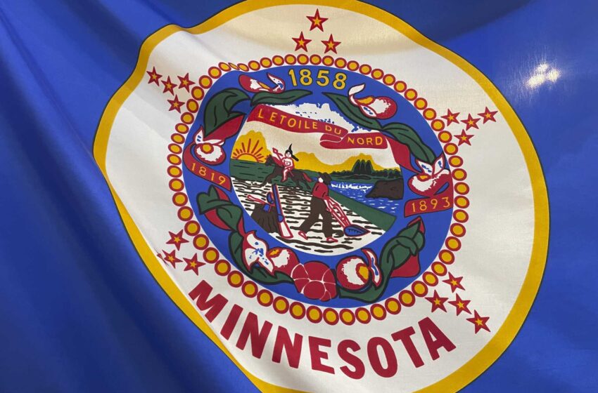  Los legisladores presionan para rediseñar la bandera y el sello del estado de Minnesota