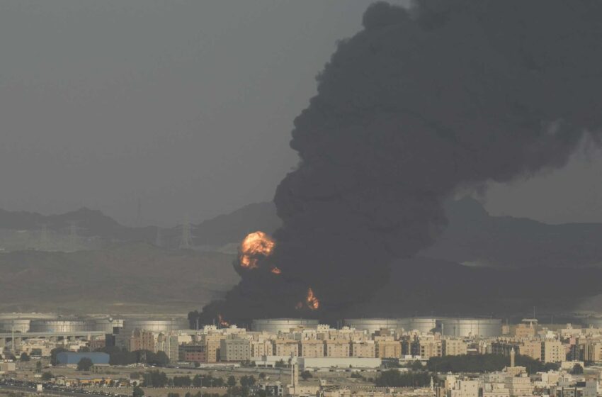  Los rebeldes de Yemen atacan un depósito de petróleo en la ciudad saudí que acoge la carrera de F1