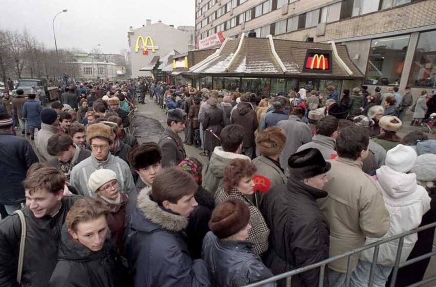  McDonald’s, otrora un poderoso símbolo en Rusia, se retira